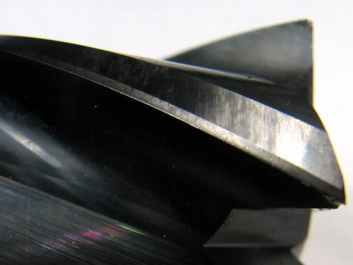 How to Avoid 4 Major Types of Tool Wear In The Loupe