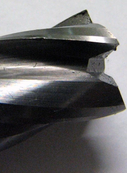 chipped end mill